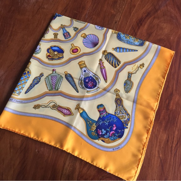 Authentic Hermes Carré 90 Scarf Qu'importe Le Flacon Perfume Bottle Scarf Silk - Picture 6 of 10